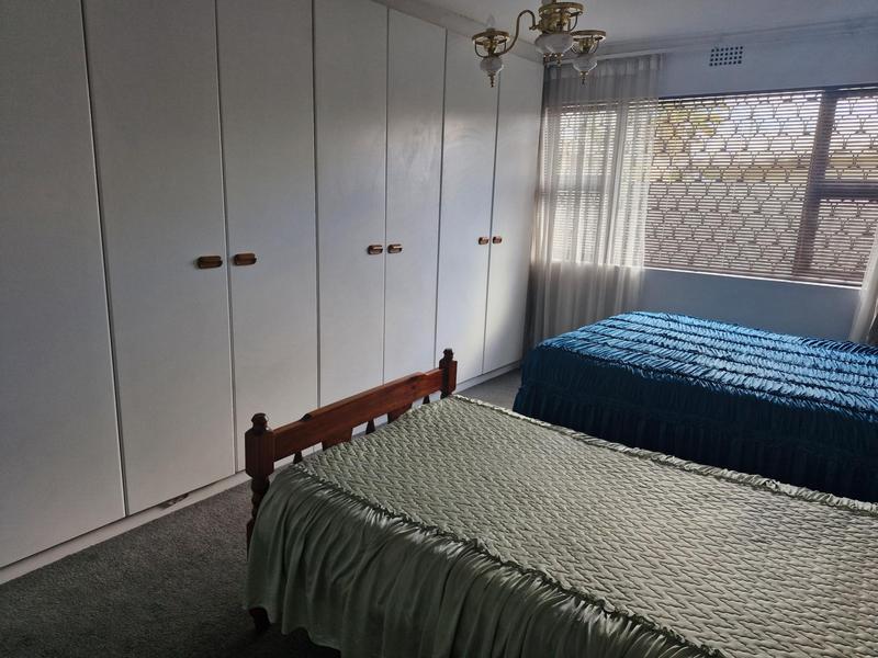 6 Bedroom Property for Sale in Cravenby Western Cape